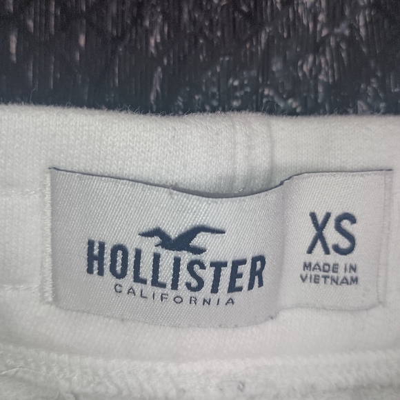 Hollister White Athletic Shorts with Drawstring Tie - Picture 2 of 12
